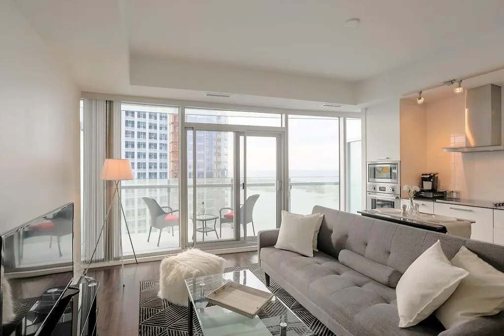 Noel Suites - York And Simcoe St. Toronto Apartment